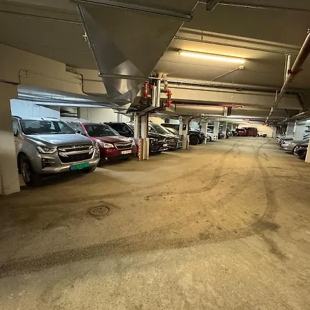 Bayside With Parking